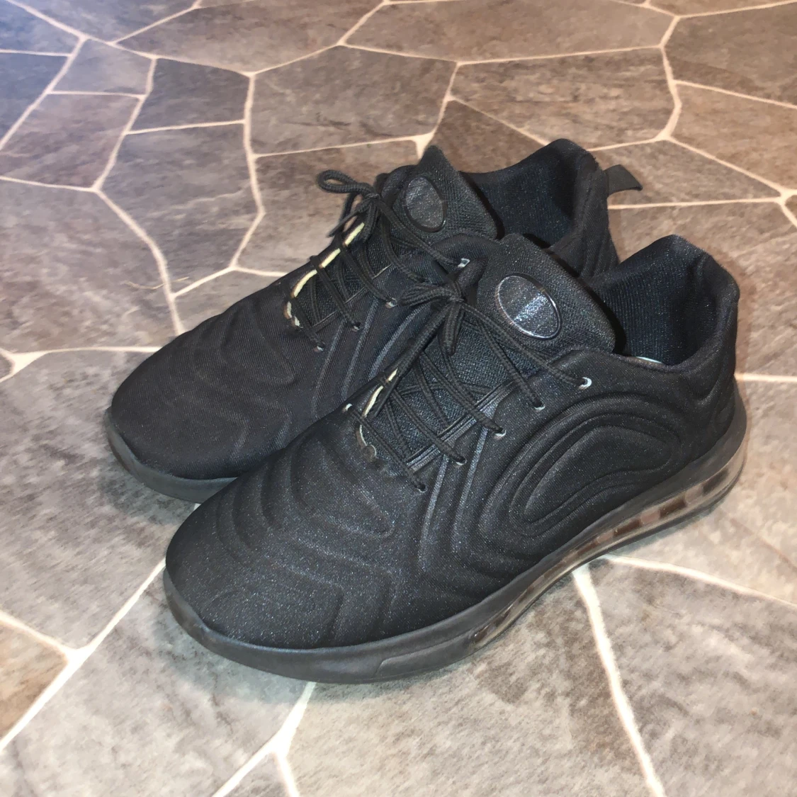 Svarta storlek 42 - 92