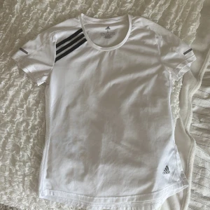 Adidas träningströja  - En adidas träningströja❤️