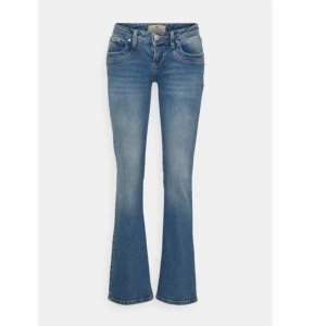 Ltb jeans - Storleken är w27/30 men sprättade längst ned så mer som än w27/31. Den är mindre i storleken och skulle defenitivt passa än w26. Nypris 829kr och i toppenskick. Pris kan diskuteras 