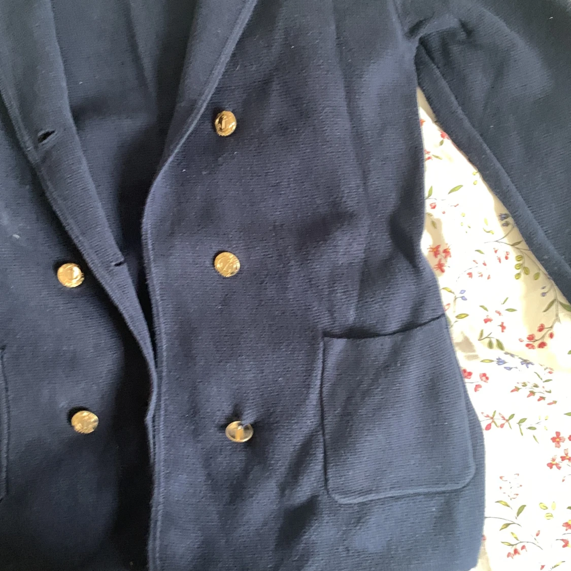 Marinblå vår/höst kappa med guldfärgade knappar - 90