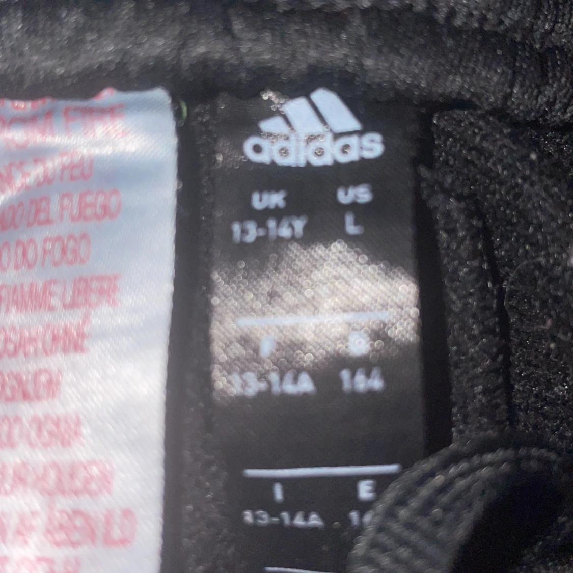 Svart Adidas träningsjacka med vita detaljer - 93