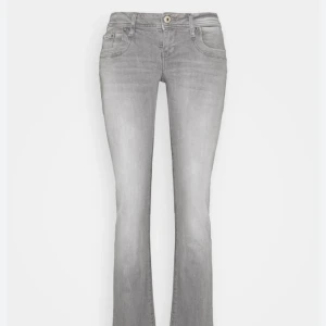 Ltb jeanse - Säljer mina populära ltb valerie jeans. Skriv för fler bilder💕💕 Tryck inte på köp nu!