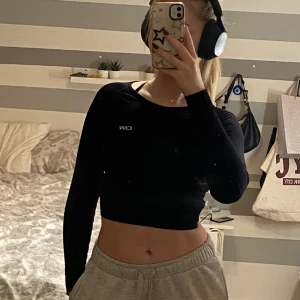 ICIW tröja - Säljer då den inte längre kommer till användning🫶