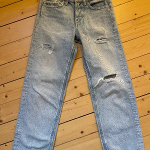 Gina Tricot jeans 140 - Sparsamt använda, gott skick