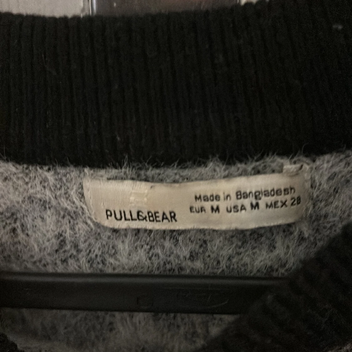 stickad tröja i leo print - 90