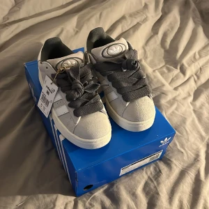 Adidas campus 00 - Säljer dessa adidas campus oandvända storlek 37 och ett halvt