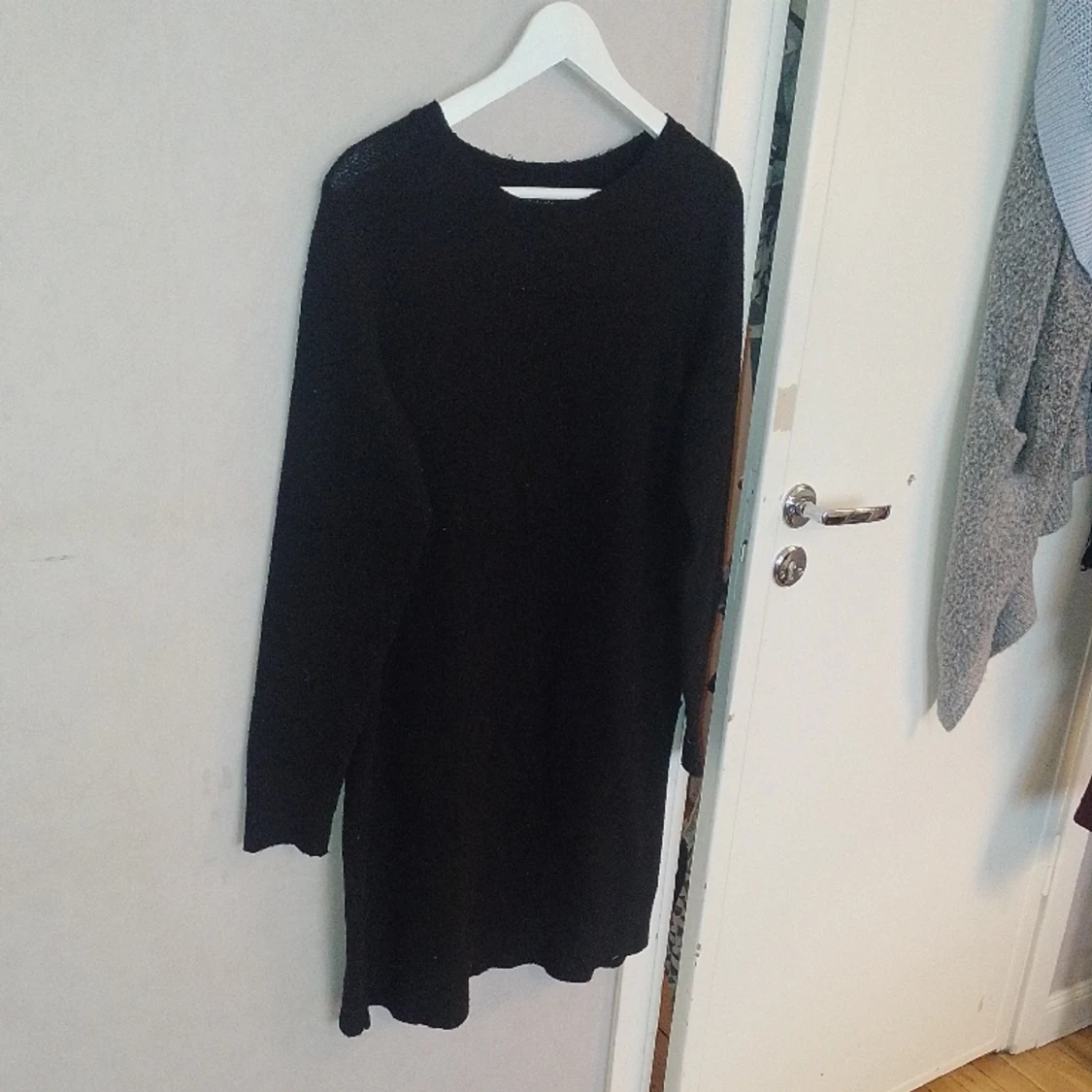 Varm lång mjuk svart tröja ONLY
