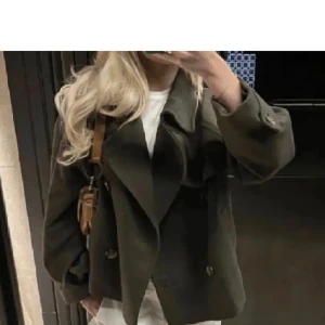 Kappa - Kappa från mango🥰den är i storlek L men väldigt liten i storleken så den sitter som en S