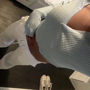 Blå magtröja🩵 - Säljer då den inte kmr till användning längre🩵 skit snygg, skönt matreal.