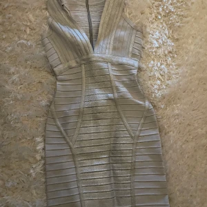 Bandage klänning  - Jättefin klänning 