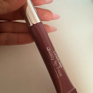 Isadora lipgloss - Helt ny   Färgen: 56 - vintage rosé