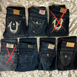 Säljer jättefina lågmidjade True Religion jeans som är raka och bootcut/flare, storlekar står på andra bilden och pris privat, alla är från 2000-talet men super bra skick, väldigt populära och går inte köpa längre, skriv för bilder, mått eller pris 😊
