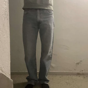Levi’s 50s straight jeans  - Säljer min killes jeans🫶🏼  Använd 1-2 gånger så de är i nyskick!  Pris kan diskuteras 😁Nypris 1345:-