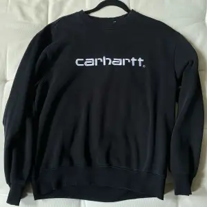 Säljer bort en Carhartt tröja eftersom den ör för liten för mig nu. I fint skick. 