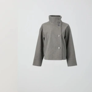 Kappa  - En jätte fin kappa från ginatricot, perfekt till hösten! ☺️ bra skick  