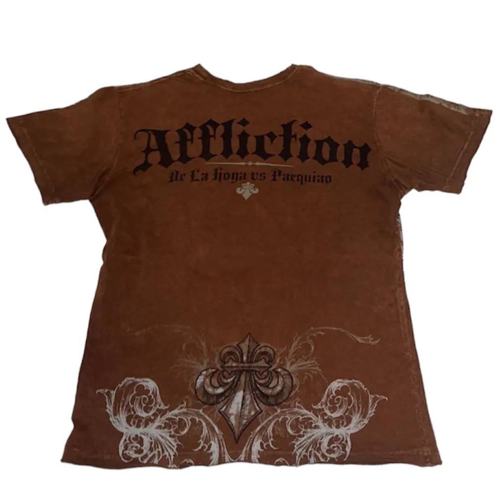 Rare Affliction T-shirt storlek S. Små lagningar på framsida (bild 3) [Längd 64cm] [Bredd 50cm] Skriv vid frågor/Intresse!. T-shirts.
