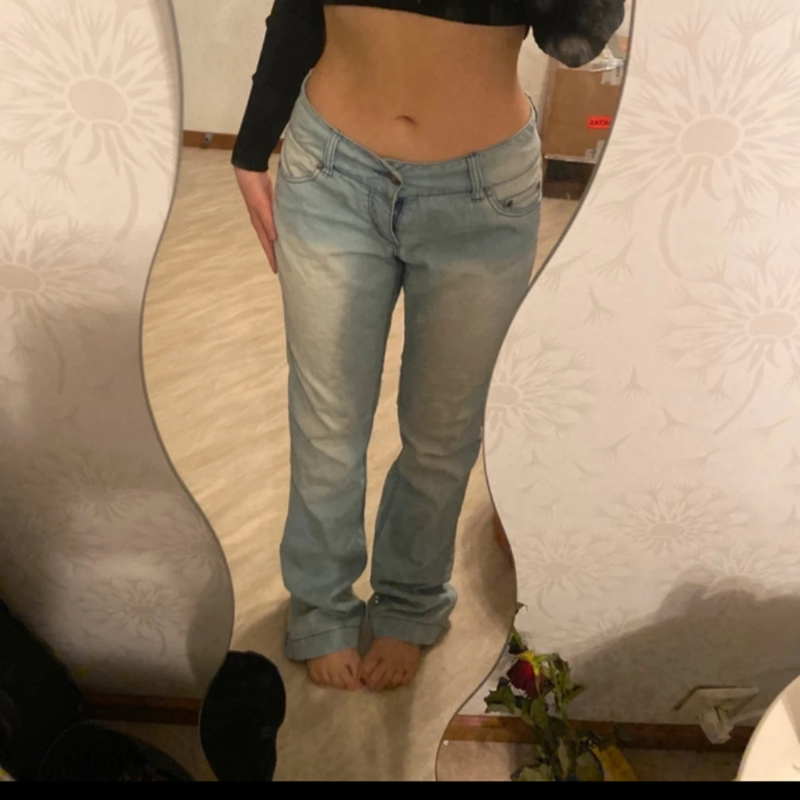 Ljusblåa jeans - 90