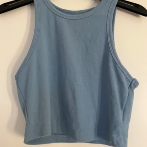 Linne - Använt ett fåtal gånger. Säljer detta då det bara ligger i min garderob🩷 bara att skriva om du vill ha fler bilder💞