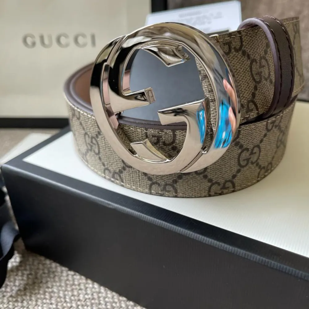 Selling Authentic Gucci Brown Beige Belt size 90 In superb condition with complete accessories . Accessoarer.