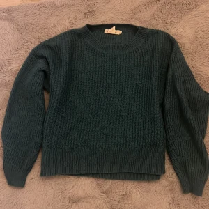Stickad tröja - En fin stickad tröja i bra skick 