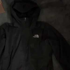The north face  - Storlek xs men passar s/m riktigt bra skick. Pris kan diskuteras 