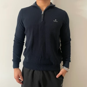 Gant zip up - Kommer inte till användning. Ny pris 1600kr