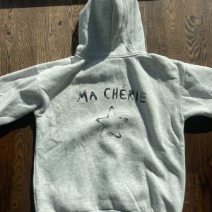 Hoddie  - Super snygg hoddie med tryck❤️