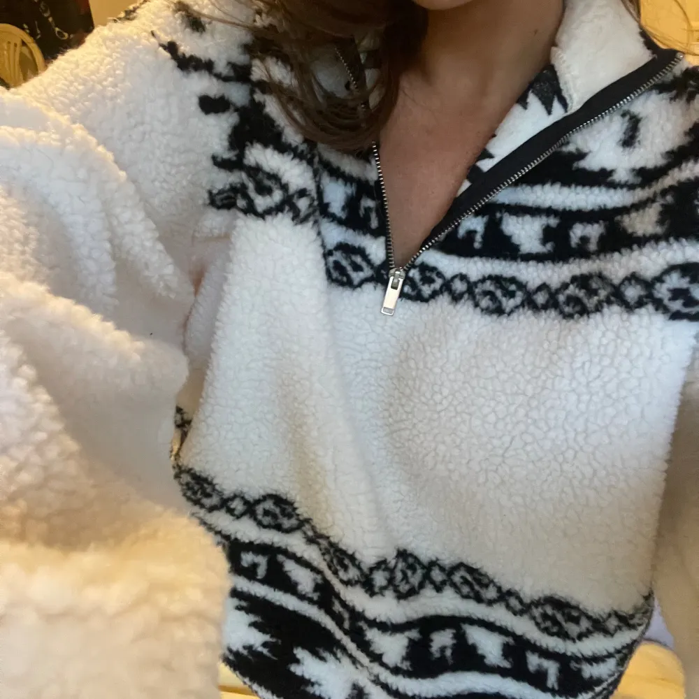 Jättemysig fleece som bara ej kommit till användning:). Neuletakit & Villapaidat.