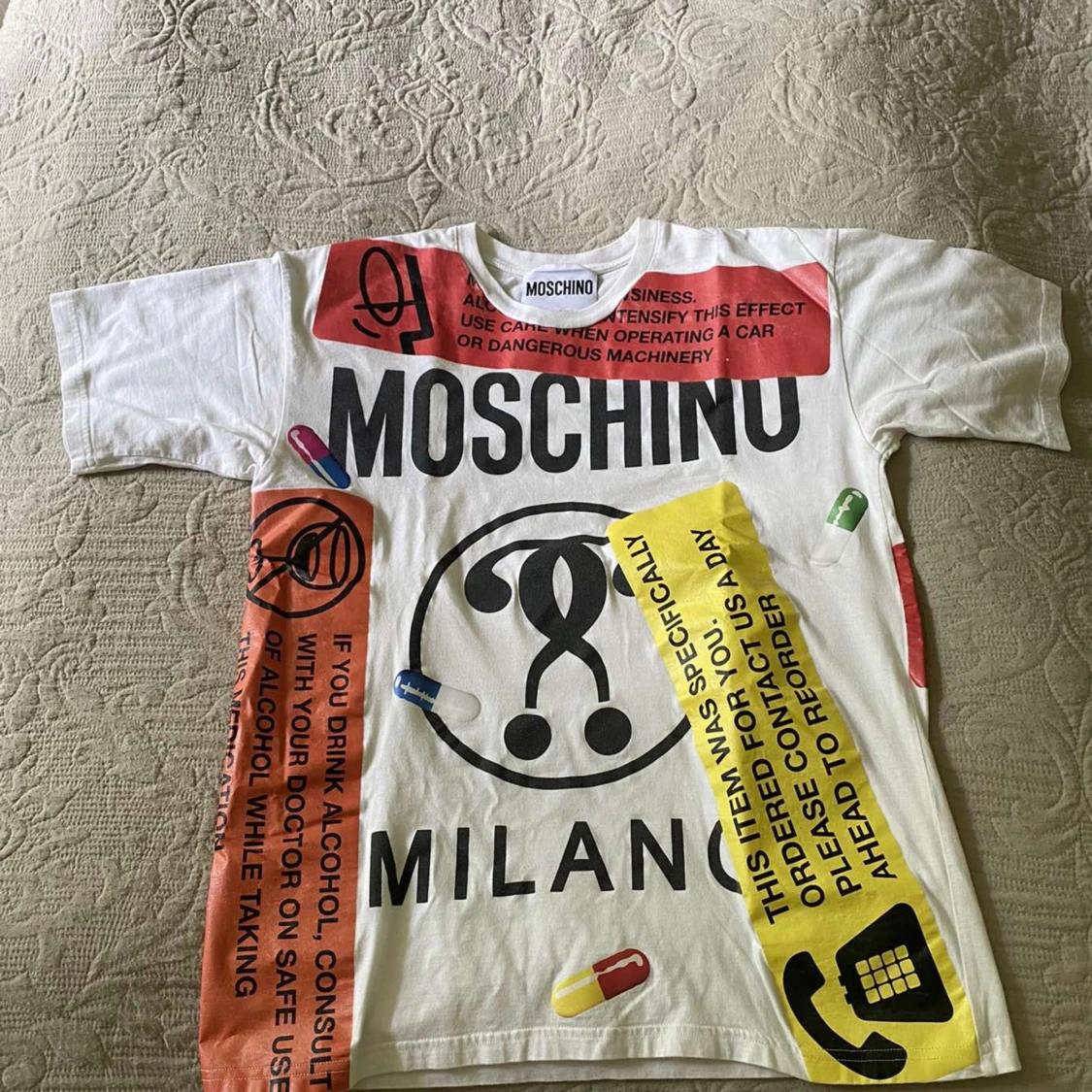 Moschino t shirt 