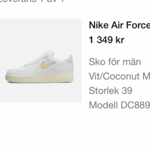 Nike air force  - Nyskick  Strl 39  1 bilden är lånad 