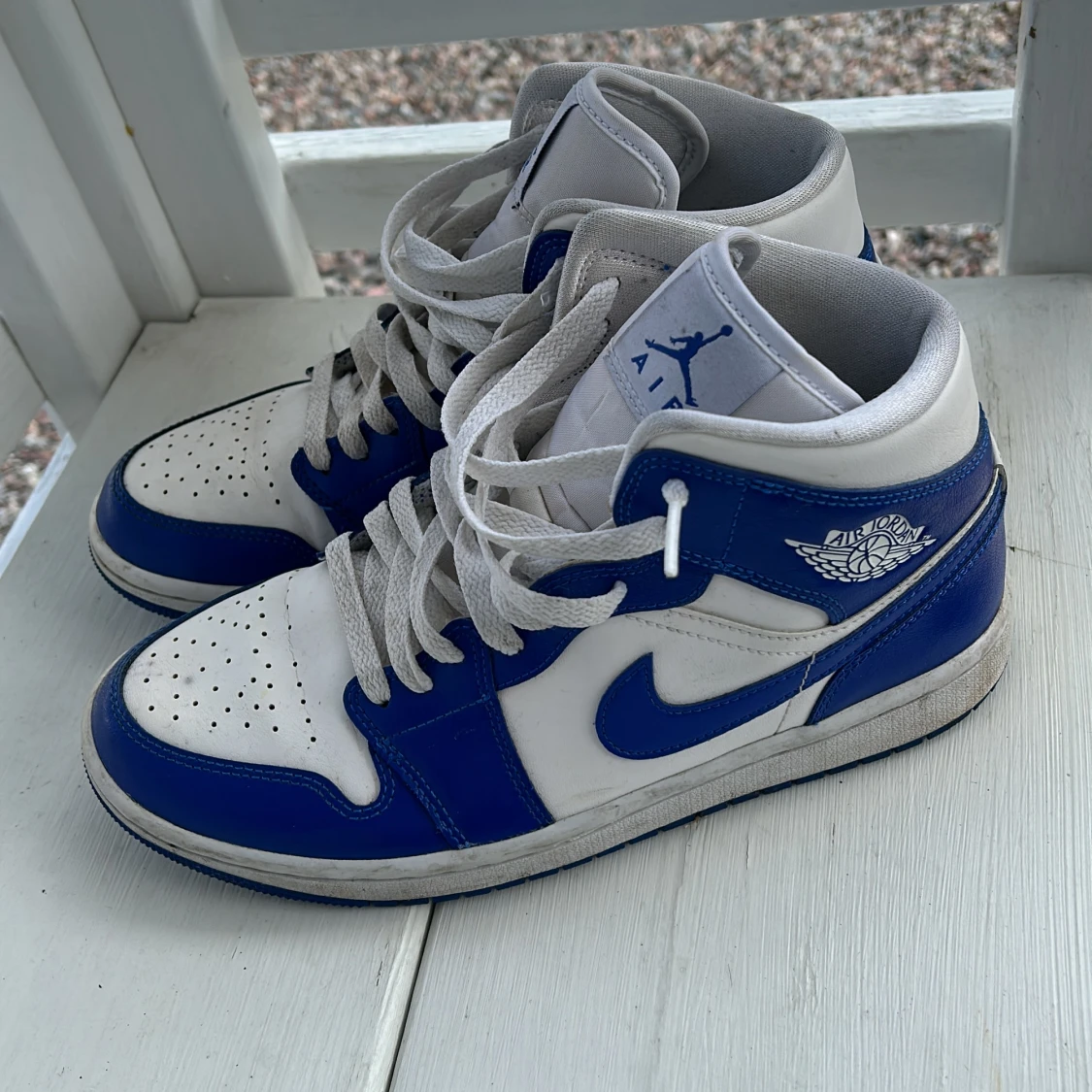 Blåa mid jordans  - 90