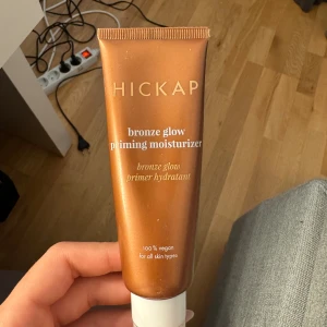 Hickpas bronzer primer  - endast testat! Hickpas bronzing primer såå fin till sommaren❤️☺️ny pris 299:-