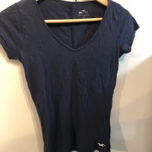 Hollister t shirt  - Storlek XS, fint skick! 