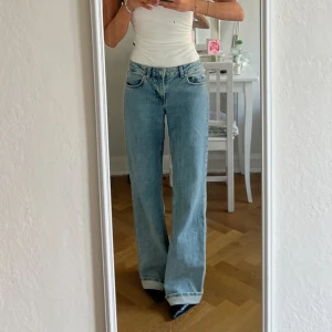 Lågmidjade jeans - Nakd, storlek 34😊