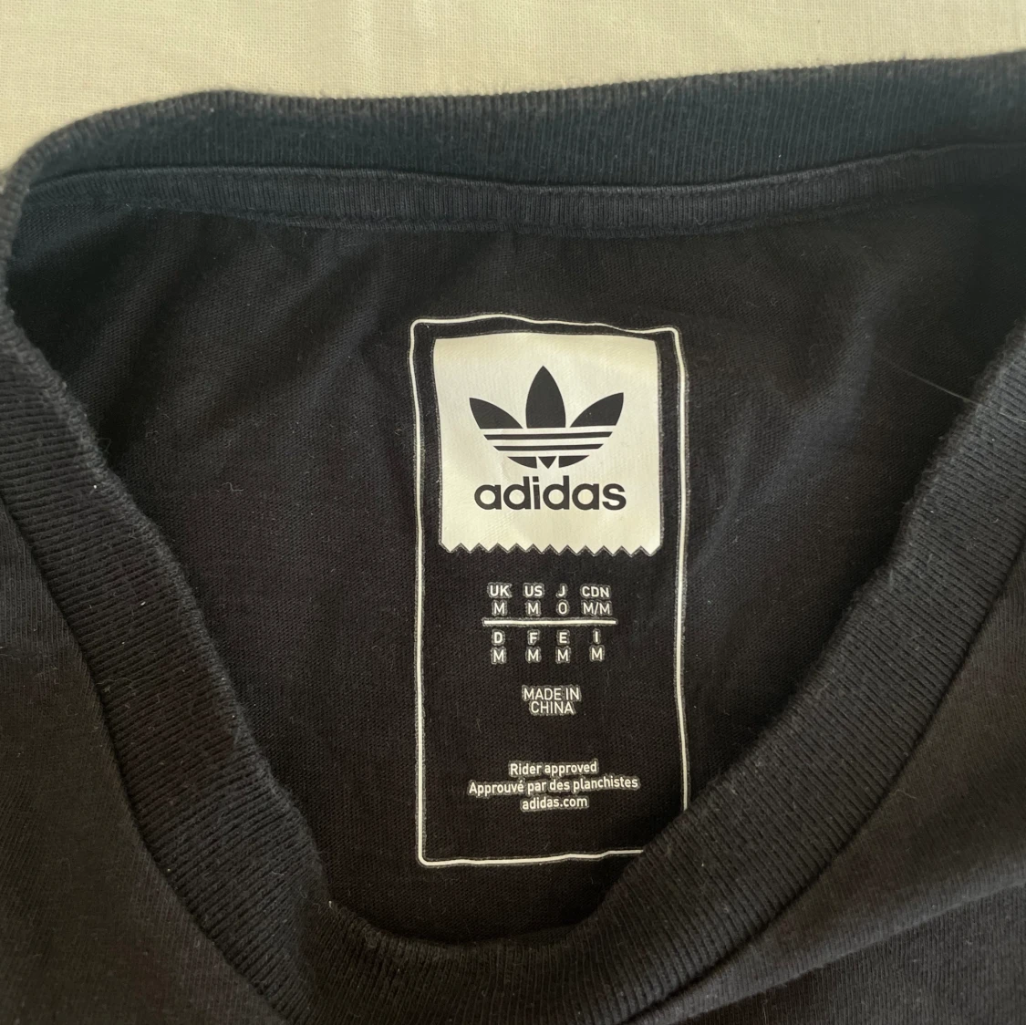 Adidas T-shirt - 91
