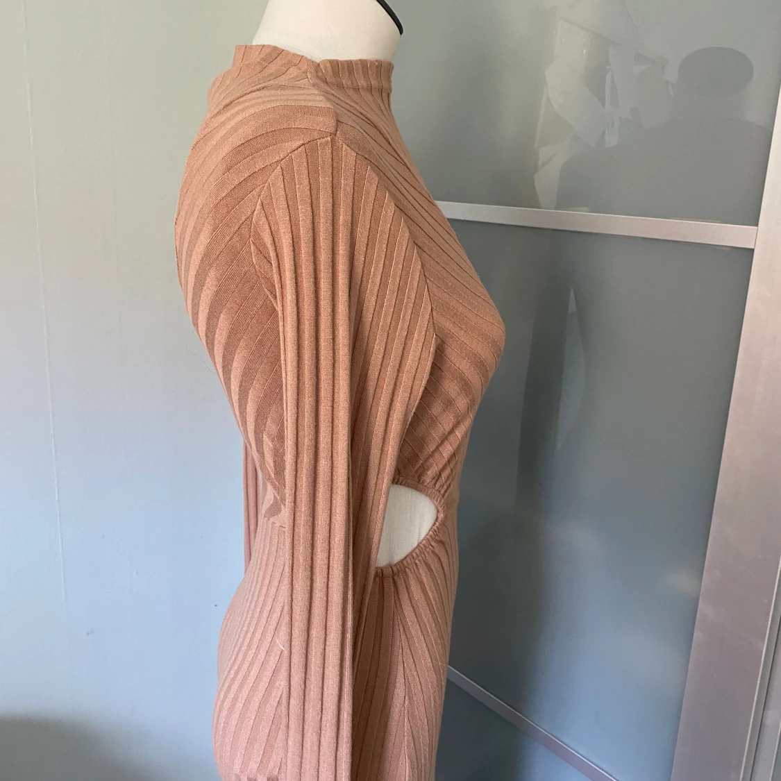 Aeryne klänning beige xs  - 91