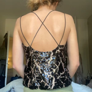 fest topp - kommer inte till användning längre tryck på köp nu och insta box ❤️
