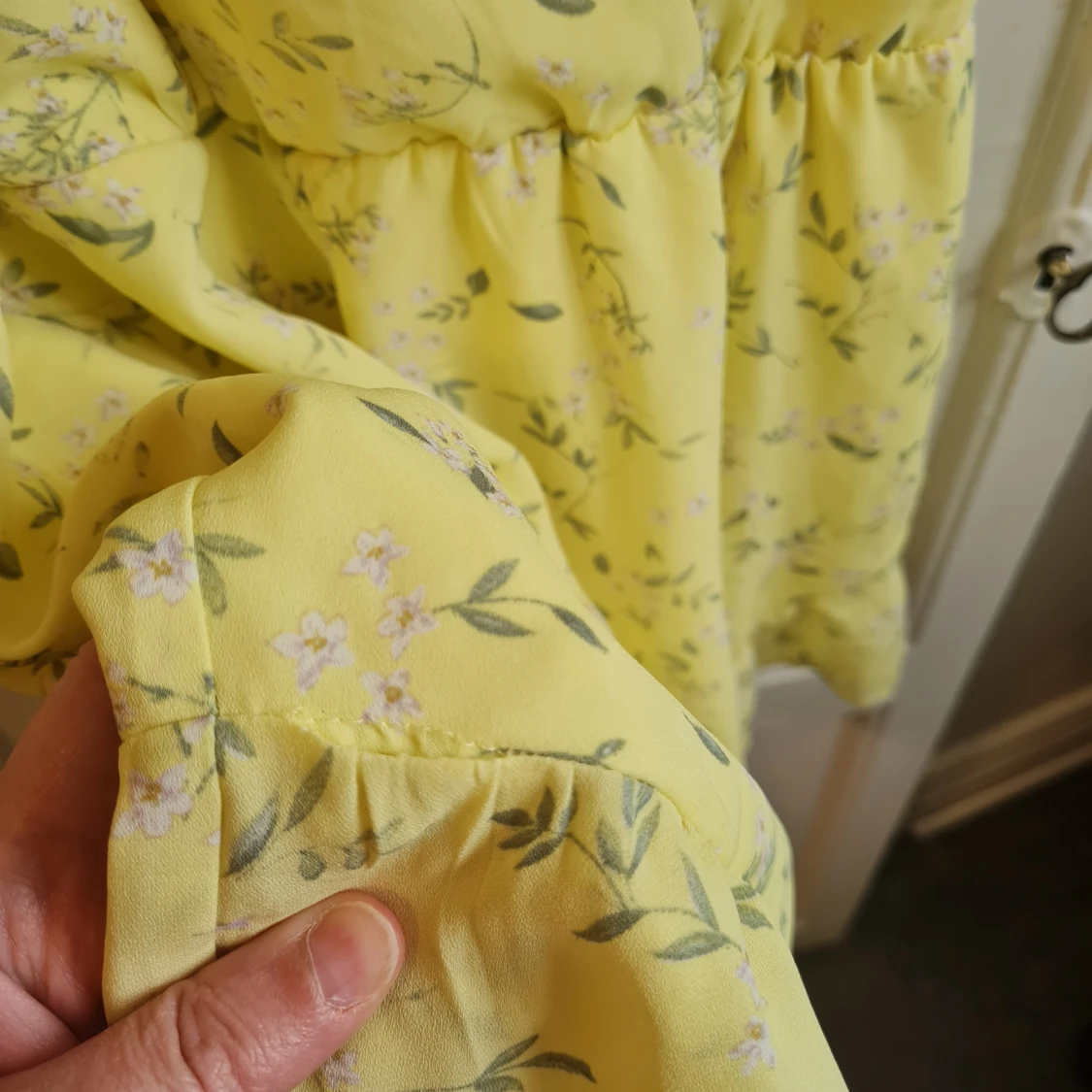 Gul blommig jumpsuit Gina Tricot 36 - 92