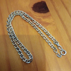 Halsband mönstrad silver 925. - Halsband mönstrade silver 925.stämpel på brickan till låset..