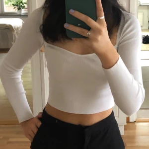 Topp h&m - Söt topp från h&m, sparsamt använd ❤️