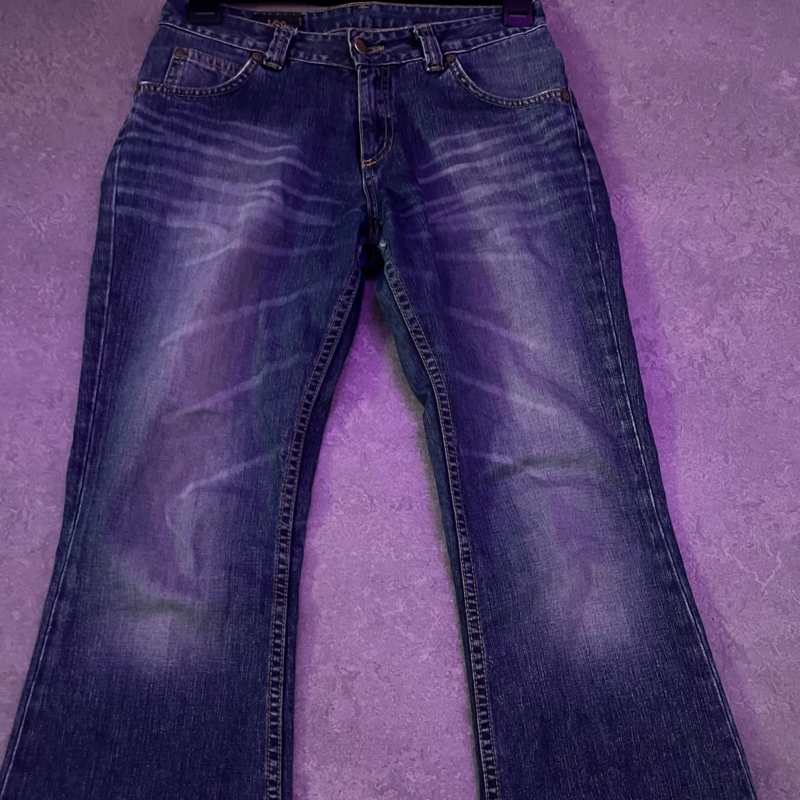 Lågmidjade bootcut jeans ifrån märket Lee