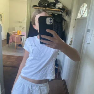 Jättefin topp - Jättefin topp från Young Gina💕 Köpt förra året och har inte kommit till användning särskilt mycket💕 Kontakta mig vid intresse.