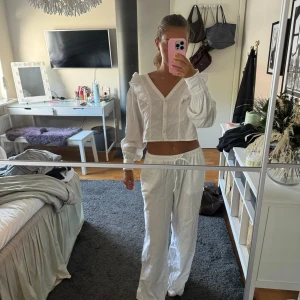 NA-KD x chloe schuterman  - Säljer detta sätt från chloe schuterman kollektion för nakd. Superbra skick! Säljs gärna ihop! 300kr delen men kan sälja båda för 500kr