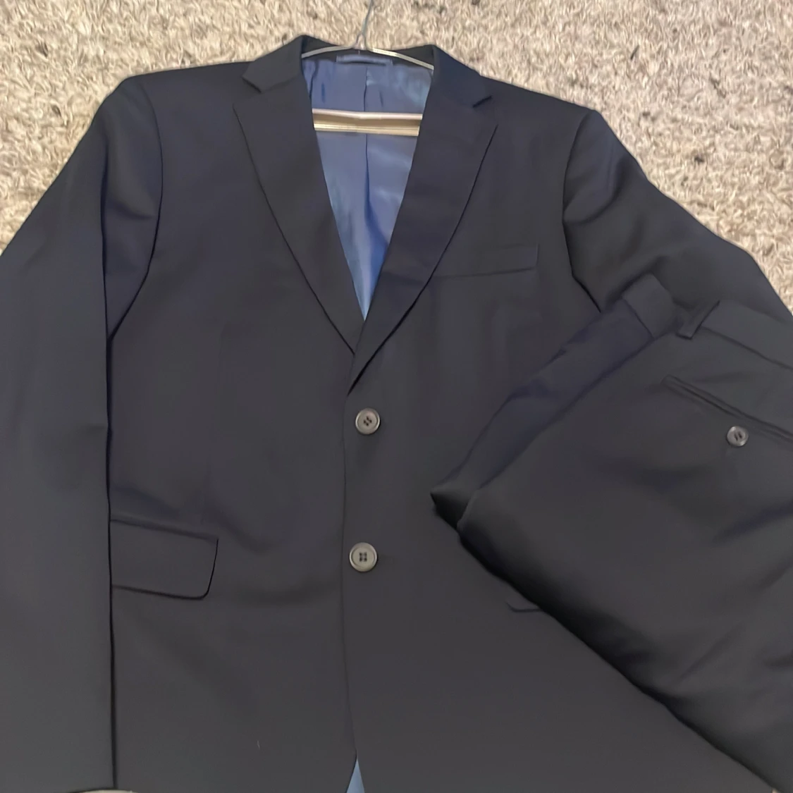 Mörkblå kostymset från Dressman 