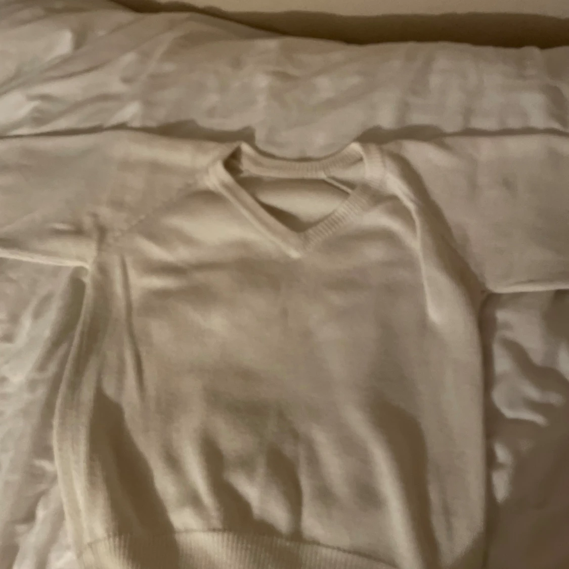 Vit stickad tröja - 93