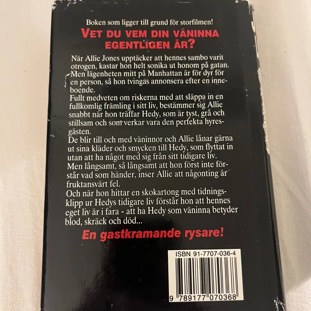 billig och spännande inbunden bok. Övrigt.