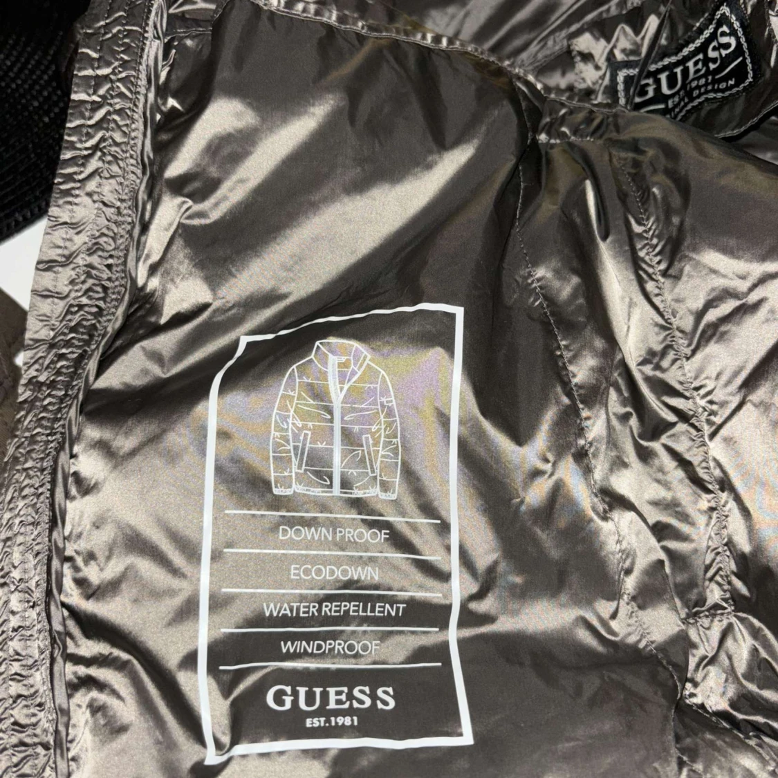 Grön jacka från Guess - 2