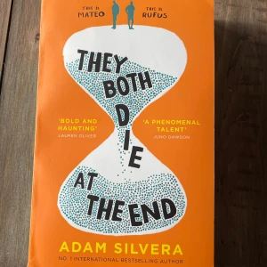 They both die at the end  - Bok i nyskick!! Aldrig läst. Använd gärna köp nu💗
