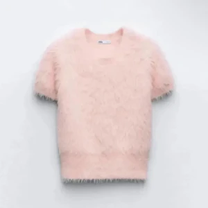 Rosa stickad topp - En supersöt stickad topp från Zara som ej kommer till användning 💕 Nyskick och har används 2 till 3 gånger! 🩷