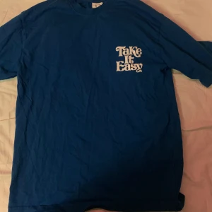 T-shirt - Lite oversize t-shirt som ej passar mig längre, den är i bra skick.